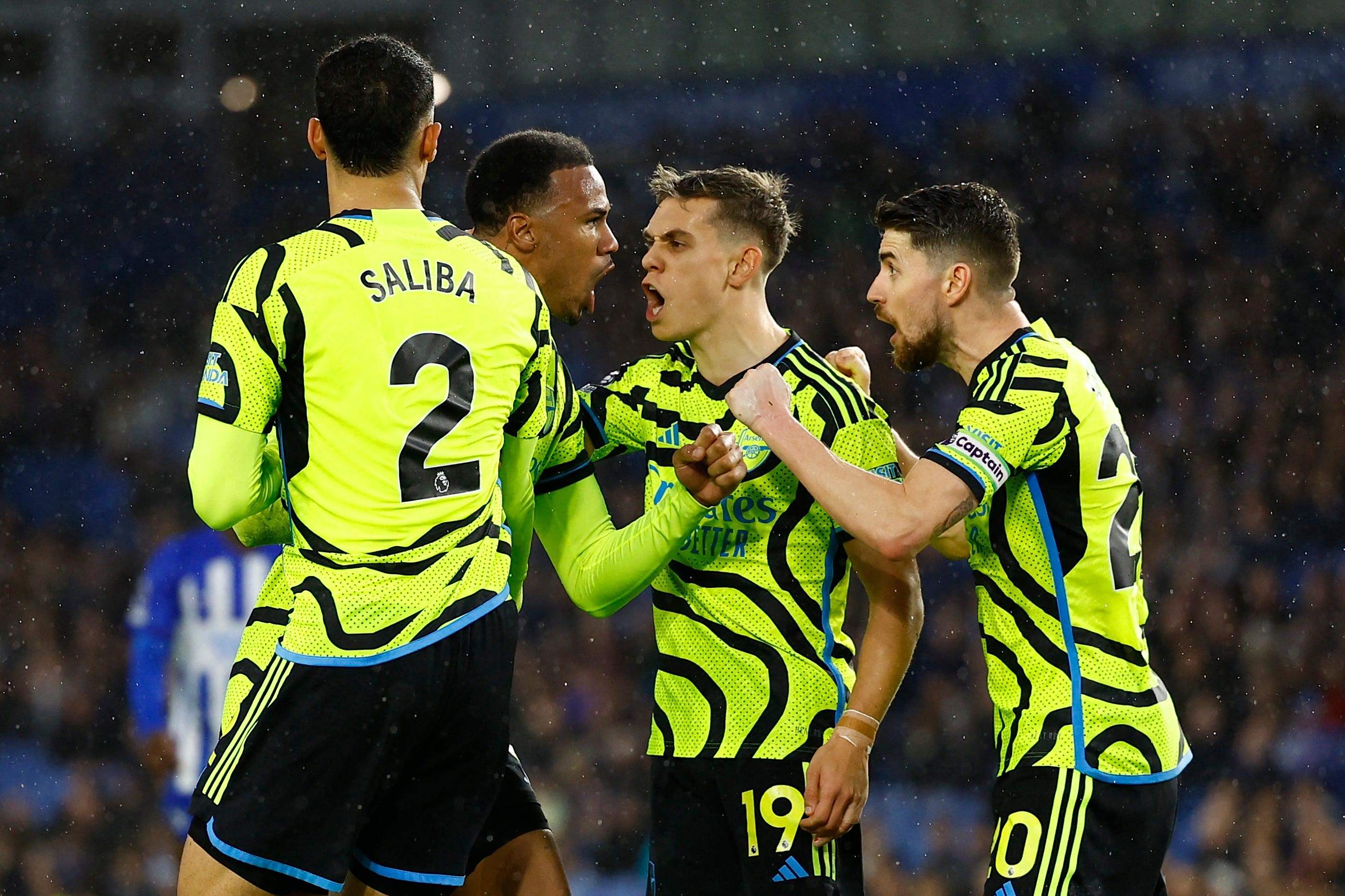 阿扎伦卡意外战胜G2，出色发挥引爆全场！赢得满堂喝彩(阿拉善一人战七人)