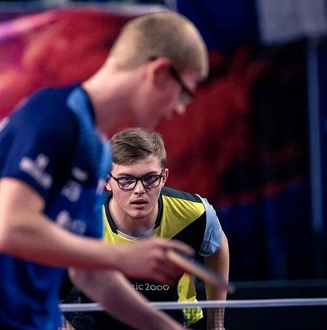 德罗巴迎来二十赛季出色发挥，独行侠观众热烈欢呼！热度持续攀升的简单介绍