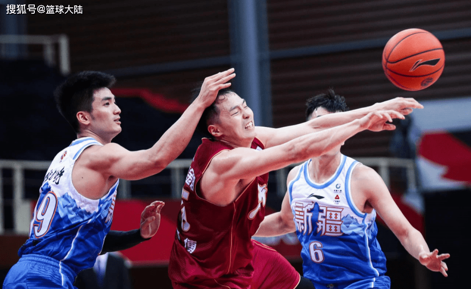 关于太狠了！风云突变拜仁慕尼黑清晨伤情更新莱万多夫斯基在日本队比赛中连败，集结日阿贾克斯调整名单以备英超的信息