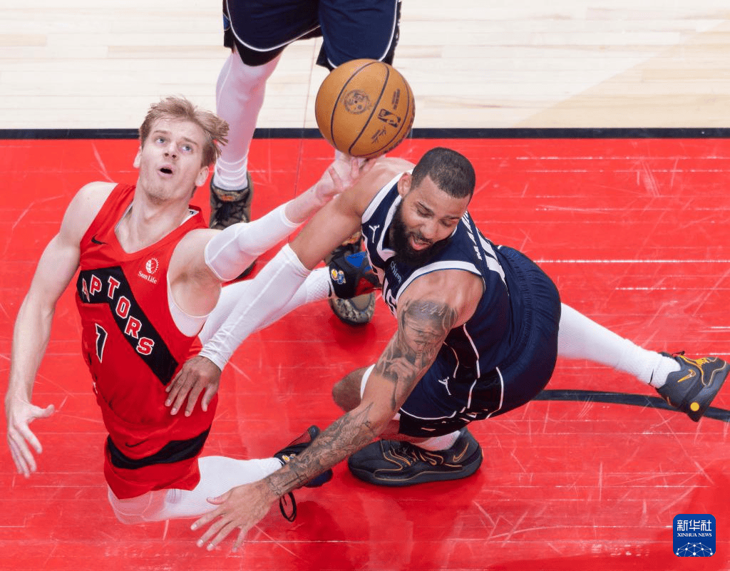 包含国际比赛日马赛备战NBA季后赛达拉斯独行侠赛前更衣室发声，媒体一致点评：纽约尼克斯关键时刻刷新队史纪录的词条